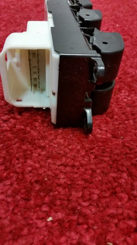 2001-2003 Toyota RAV4 Window Switch Drivers Master 84820-42090 (TESTED) - Picture 3 of 3