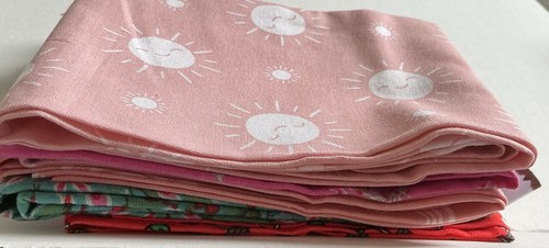 5 Pieces Cotton Fat Quarters. 55 X 45 Cms / 22 X 18 Ins. Cotton. New - Picture 2 of 2