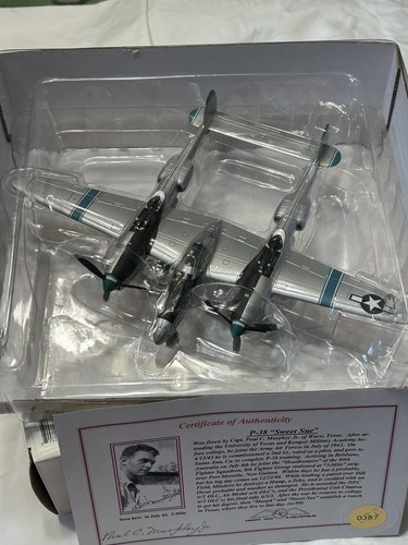 Cockpit Toys Die Cast P-38 Lighting Sweet Sue Paul Murphey Jr Signature Series - Picture 3 of 4