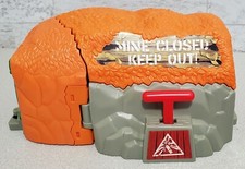 Thomas & Friends Bust Through Mine Tunnel Trackmaster  W3539 2011 Mattel Gullane
