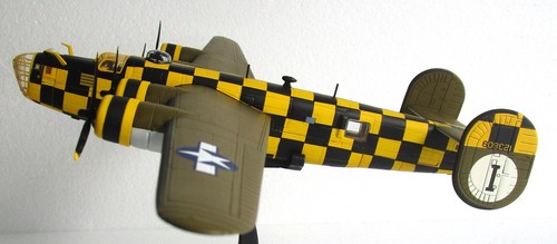 CORGI AVIATION ARCHIVE B-24D LIBERATOR "YOU CAWN'T MISS IT" ASS'BLY SHIP AA34007 - Bild 16 von 19