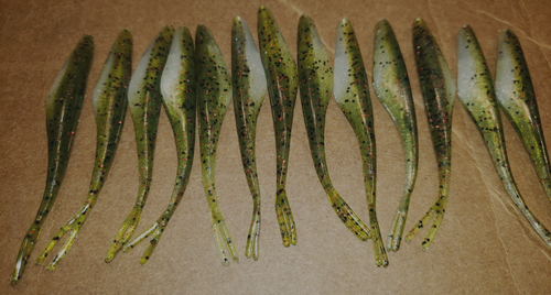 Paquete de 50 3/4" Twitch Minnow Super Fluke Estilo Sandía Fantasma Rojo - Imagen 2 de 2