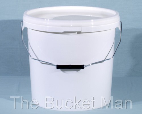 40 x 5 L Ltr Litre White Plastic Buckets Containers with Lids Metal Handles