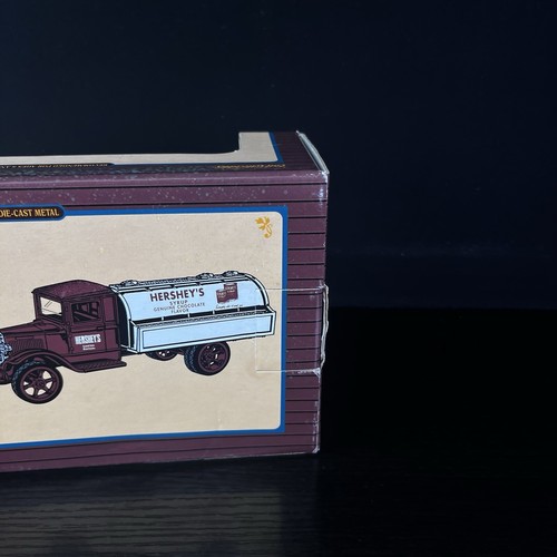 Ertl Hersheys 1931 Hawkeye Tanker Bank 1/34 Scale Die cast Metal New In Box - Picture 8 of 16
