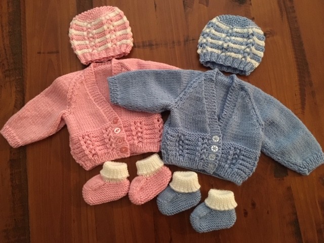 New Hand Knitted Hat Set in newborm in different colours