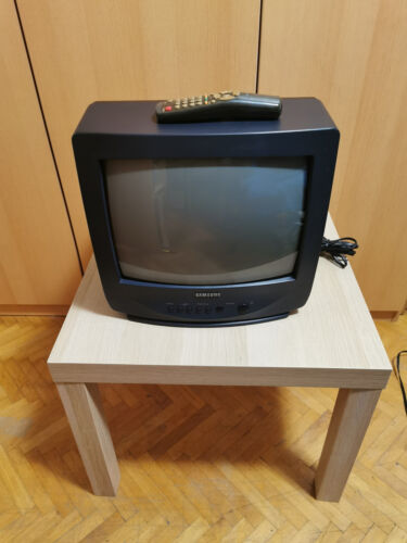 SAMSUNG CB-14F17 CRT TV 14" 34cm SCART Retro Gaming Sega Nintendo Playstation - Picture 3 of 8