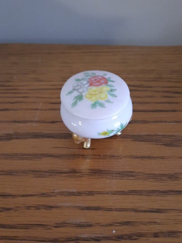 Vintage Schmuckschatulle Porzellan handbemalt rot weiß & gelb Blumen gemarkt AB - Bild 5 von 7