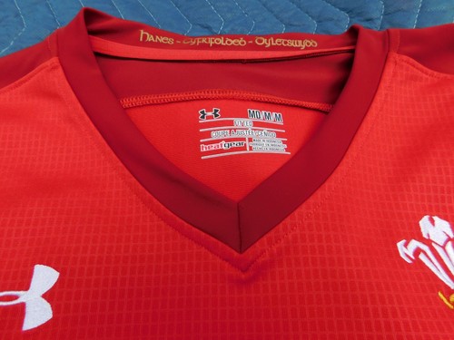 CAMISETA DE RUGBY UNDER ARMOUR ALMIRAL WRU ROJA HeatGear nueva con etiquetas $88 venta al por menor - talla mediana - Imagen 3 de 7