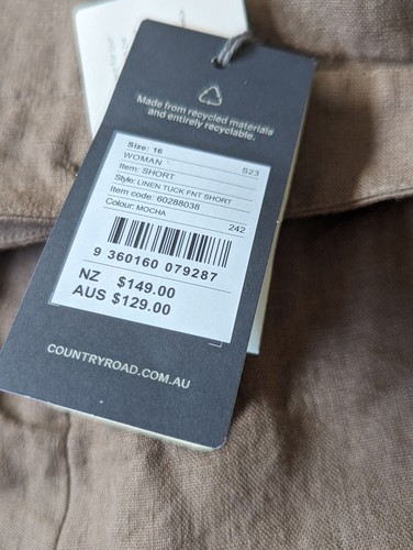 Country Road Organic Linen Tuck Front shorts Mocha size 16 BNWT - Picture 8 of 8