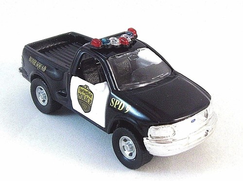 1998 FORD F-150 BOMB SQUAD POLICE CAR,MAISTO 1/46 DIECAST CAR COLLECTOR'S MODEL, - Picture 1 of 12