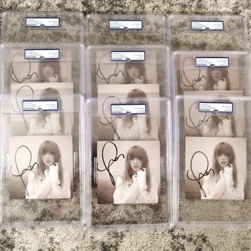 TAYLOR SWIFT Signed Autographed TTPD Tortured Poets Department Photo PSA DNA COA - Picture 1 of 10
