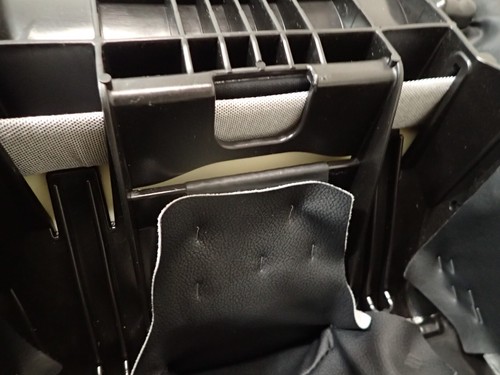 Harley-Davidson ‘09-‘23 FLH CVO Hammock Seat w/Matching TP Backrest 52000441 - Picture 4 of 14