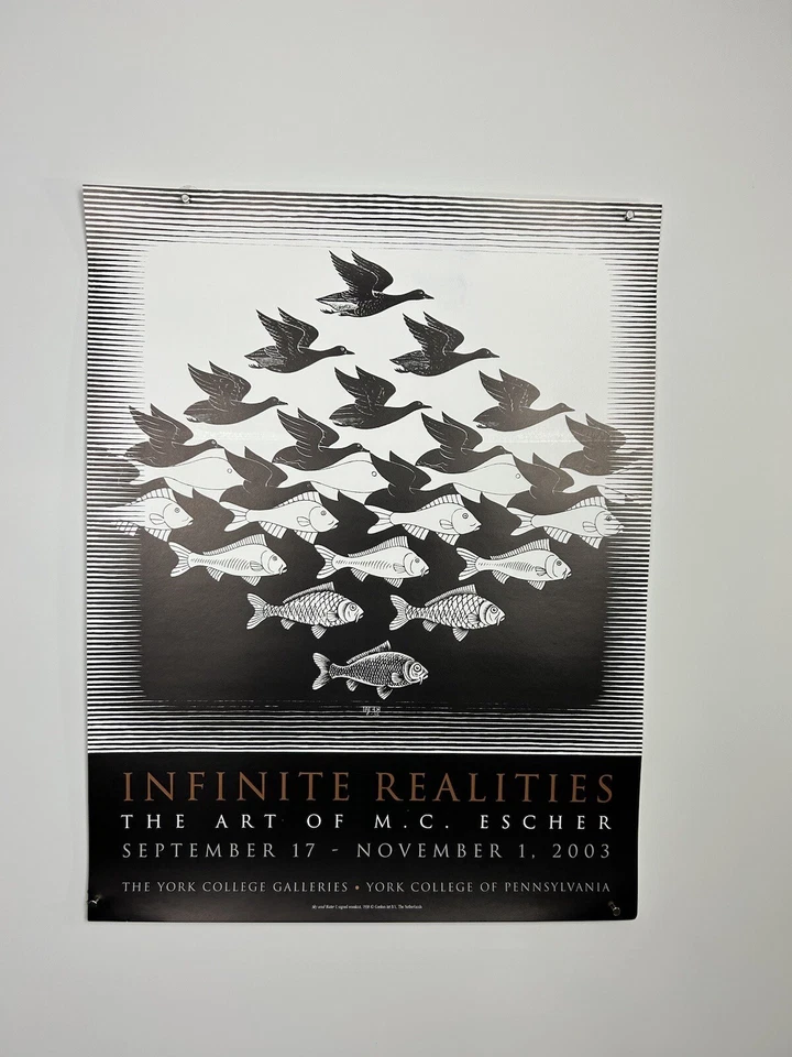 Exposición Realidades Infinitas Escher - Cielo - Agua 2003 Posee una parte de la historia de Escher Foto 2 de 4