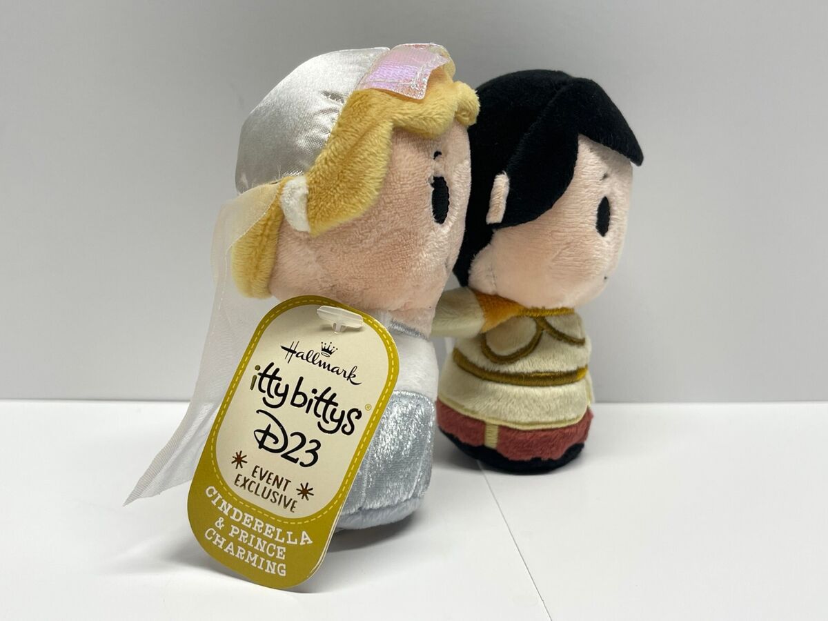 BRAND NEW HALLMARK DISNEY ITTY BITTYS SET OF 2 D23