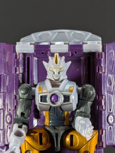Transformers Galaxy Force Chromia complete READ Cybertron GD-11 Thunderblast - Picture 6 of 6