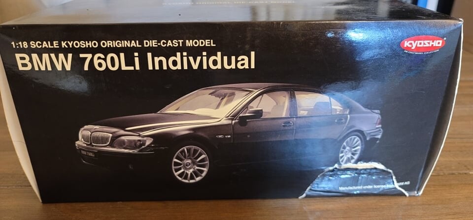 Kyosho Diecast 1:18 Scale BMW 7 Series E66 760Li Individual Ruby Black 08573RB