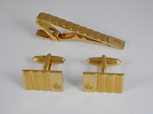 dunhill Gold Plated Rectangle Cufflinks and Tiebar with a box - Picture 2 of 9