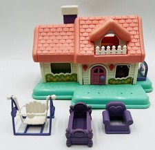 VTG Fisher Price Smooshees Cuddlers At Home House Doll House Cottage 1988