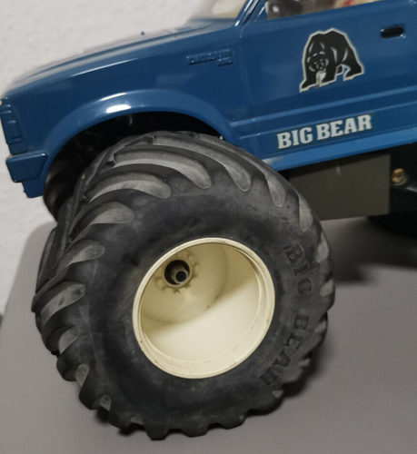 Marui Tokyo Big Bear Datsun Monster Truck Funkgesteuertes Modellauto 80er Defekt - Picture 22 of 24
