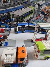 LEGO CITY: Public Transport Station (8404) - 99.9% Complete - Missing 1 Piece!! 