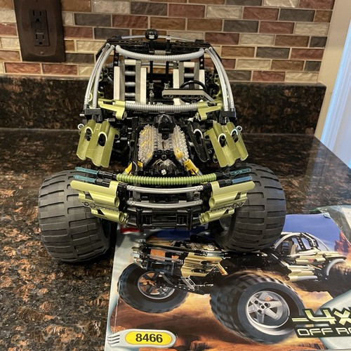LEGO TECHNIC: 4x4 Off-Roader (8466) - Imagen 8 de 24