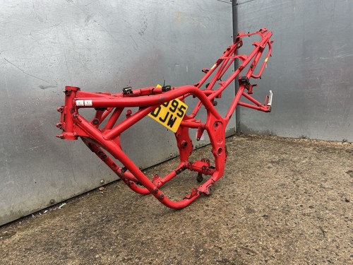 Suzuki Bandit 600 Frame And V5 From A 1996 Model, Hpi Clear - Picture 2 of 6
