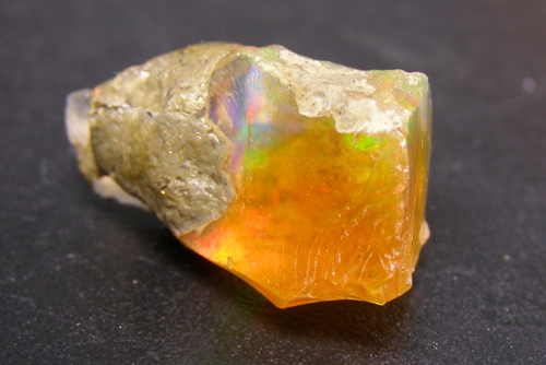 SUPERB COLOUR FLASH NATURAL ETHIOPIAN OPAL PIECE - 2.4 x 1.4 cms 5.41 gms #2 - Picture 3 of 7