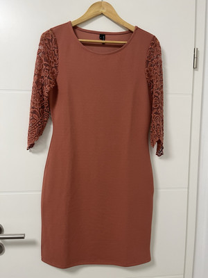 Vero Moda Kleid mit Spitzenärmeln Gr. M