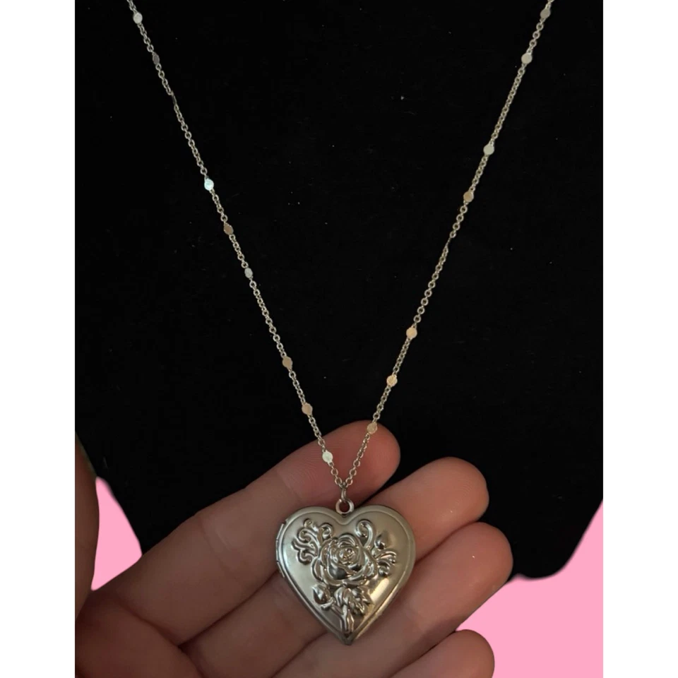 Collar medallón corazón plata cadena ajustable 16 pulgadas Foto 3 de 4