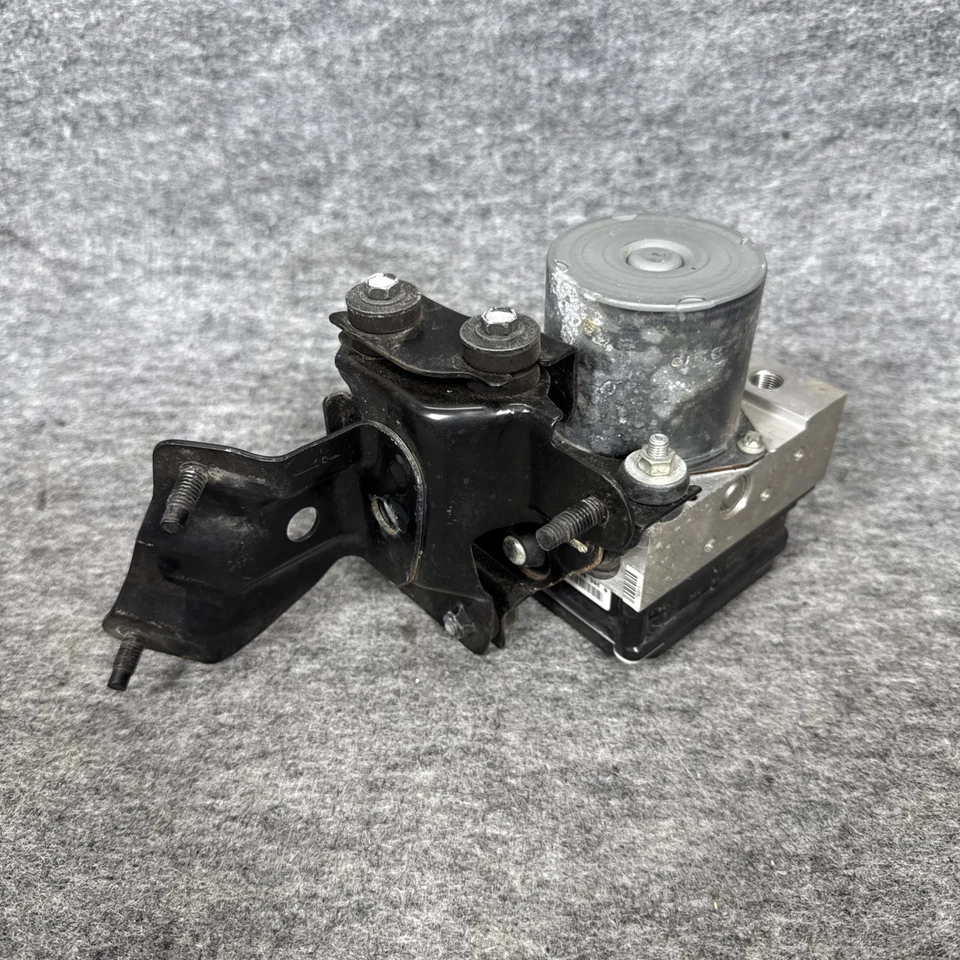 🔶MÓDULO BOMBA FRENO ANTIBLOQUEO ABS NISSAN 370Z OEM 47660-1TG0A 2011-2012 Foto 3 de 4