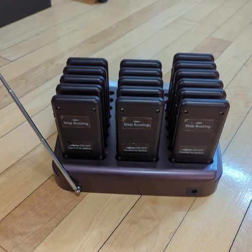 Wireless Call Pager System Restaurant Calling w. 16 (!!!) Pagers & Base. TESTED. - Zdjęcie 5 z 8