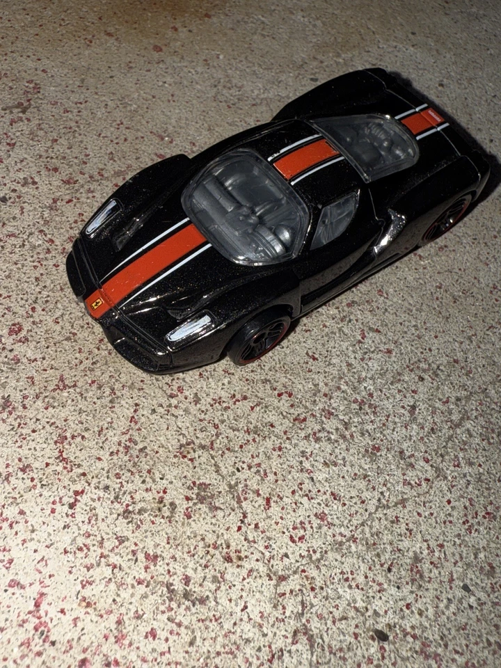 Hot Wheels Enzo Ferrari 2002 Mattel Red Lines Negro Naranja Blanco Raya 1:64 Foto 2 de 4