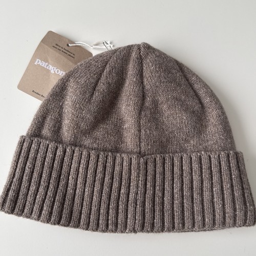 NWT Patagonia Brodeo Beanie Fitz Roy Trout Patch Ash Tan One Size - Picture 4 of 4