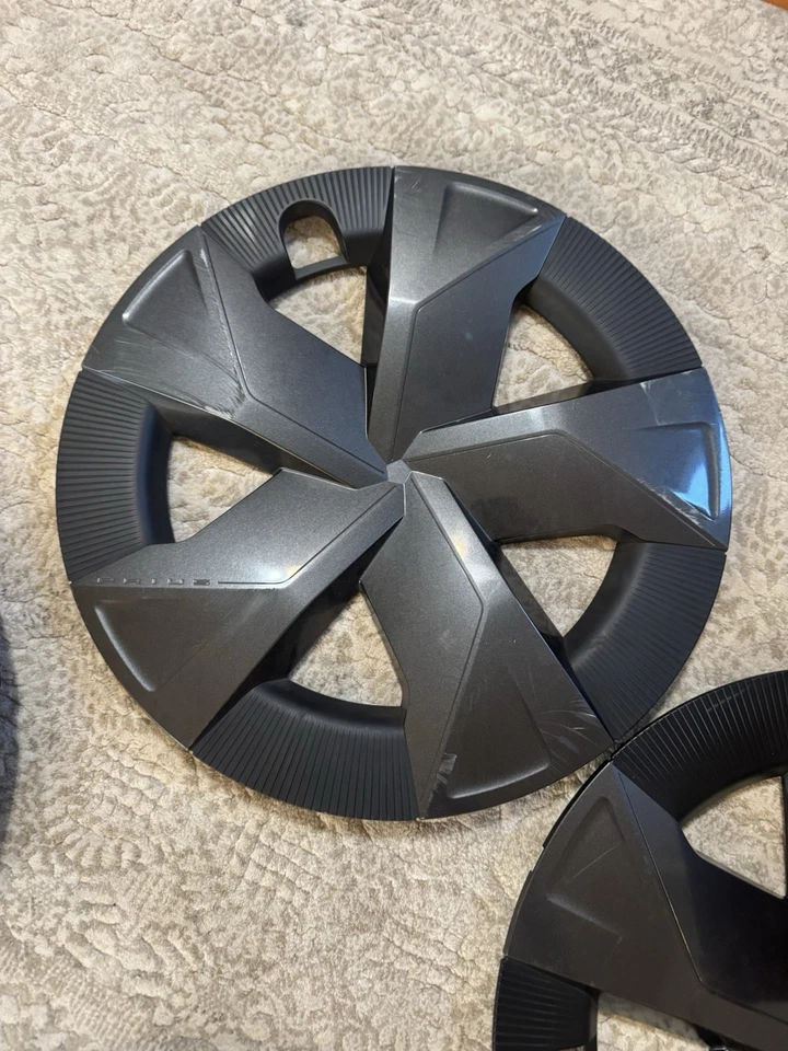 2023-2025 Toyota Prius LE # 61024 17" Hubcaps / Wheel Covers # 42602-47320 SET/4 - Image 2 of 4