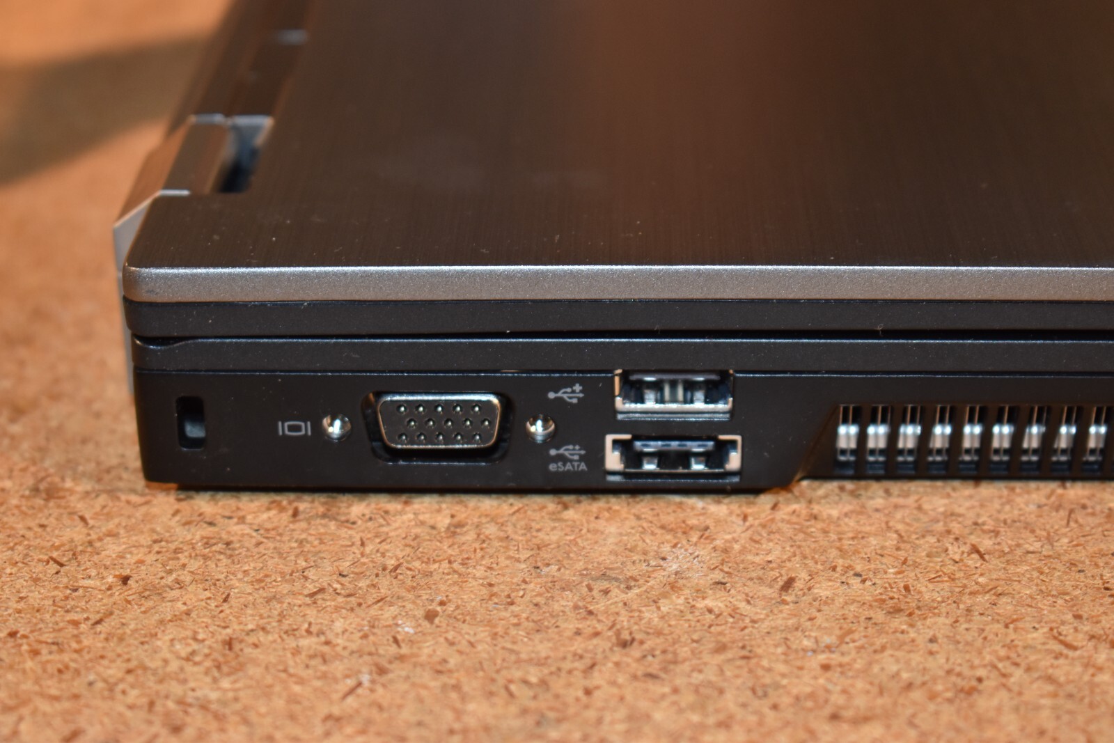 Dell Latitude E6410 Intel Core i5-520M 4GB RAM 160GB HDD Windows XP Pro 32-bit - Picture 19 of 21