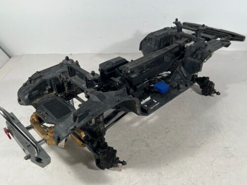 USED TRAXXAS TRX-4 SPORT CLIP 4x4 RC CRAWLER ROLLER SLIDER w/ UPGRADES - Picture 3 of 21