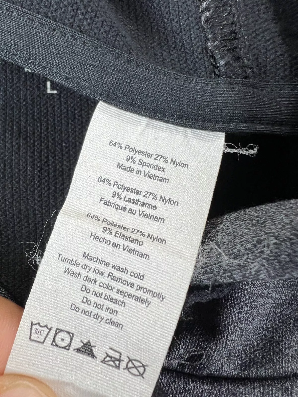 alo-yoga sleeveless zip pockets gym workout athleisure hoodie
