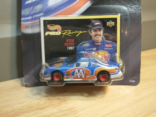 Hot Wheels Pro lot of 3 1/64 NASCAR diecast #44 Petty #10 Rudd #99 Burton 1997 - Picture 3 of 19
