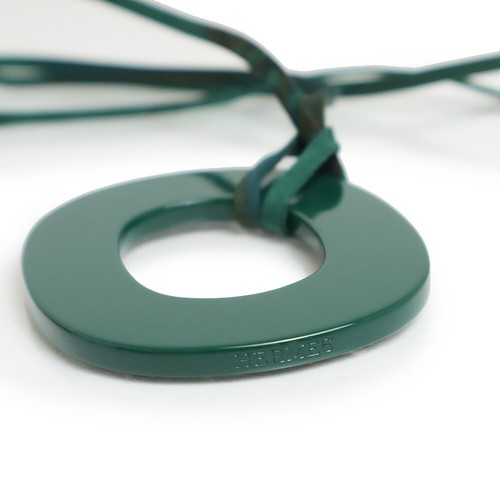 HERMES Isum Pigman Pm Necklace Buffalo Horn & Lacquered wood & Silk, Vert Fonce - Picture 6 of 6