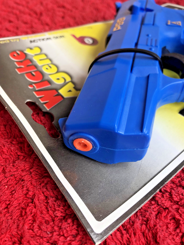 COLLECTIBLE WICKE AGENT P99 TOY GUN WITH ORANGE PLUG - Picture 2 of 3