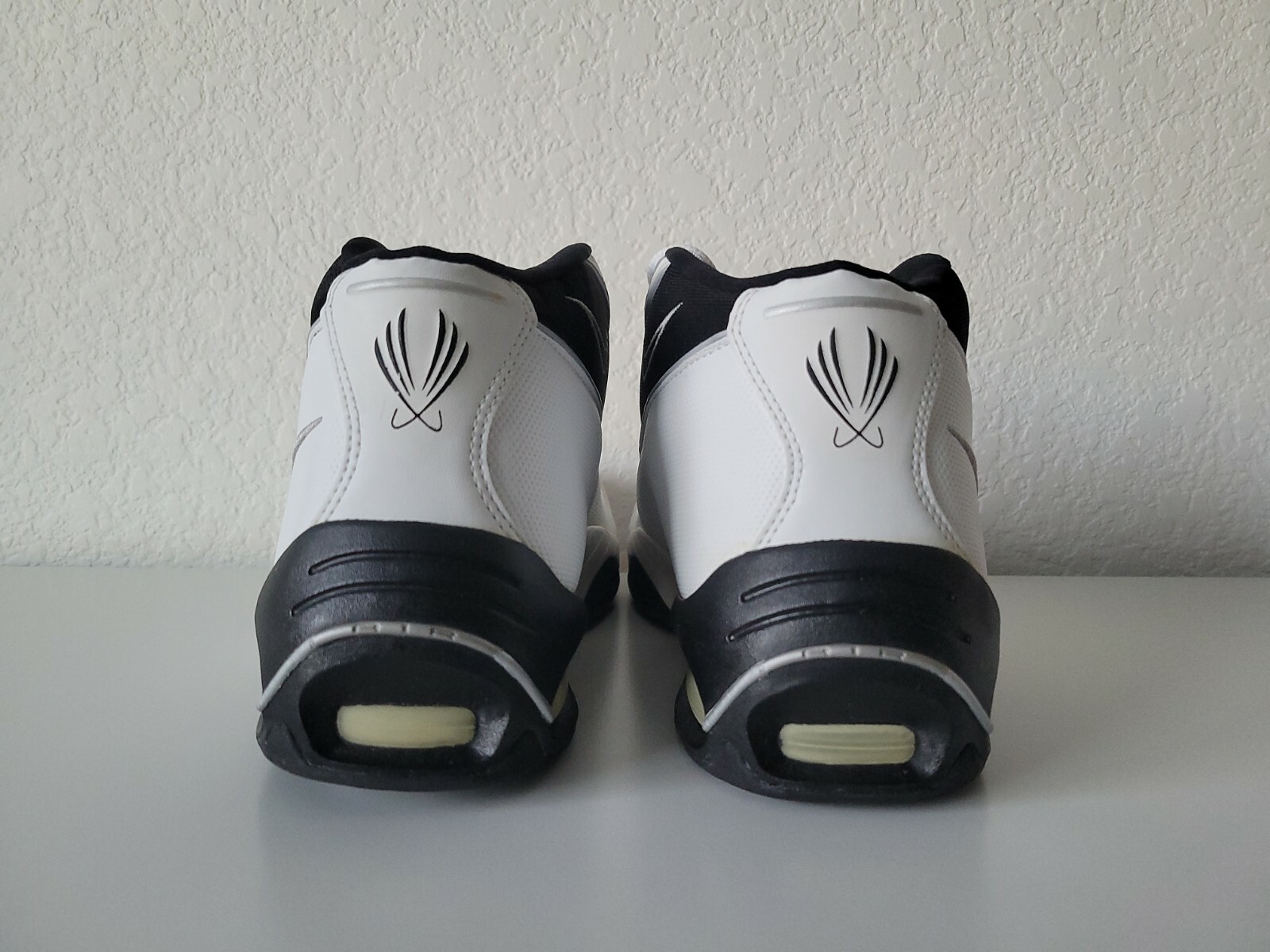 Nike Air Max Flight Disrupters White and Black US… - image 4