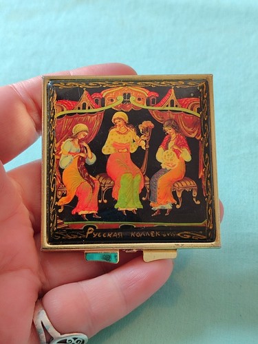 Vintage Russian Lacquer Square Compact Mirror 3 Lady's Scene Black Red Some Wear - Picture 2 of 9