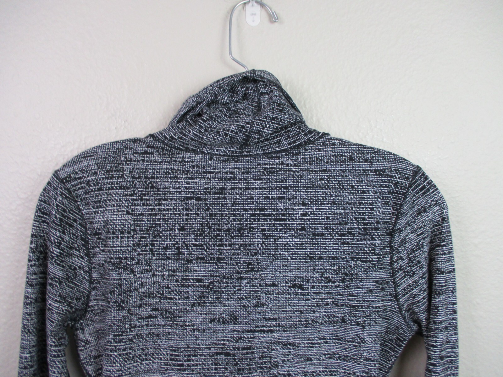 Lululemon Melodic Movement Long Sleeve Top Size 4… - image 5