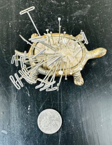 ANTIQUE VICTORIAN GOLD COLORED TURTLE PIN CUSHION SEWING NEEDLE HOLDER PILLOW - Picture 7 of 7