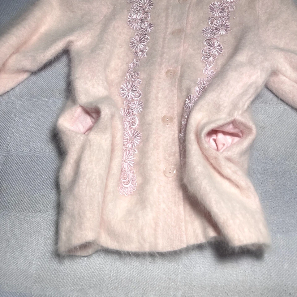 Cárdigan Suéter Floral Perla Angora Rosa Conejo Lee Sands Años 80 Talla Única Foto 3 de 4