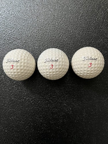 VINTAGE TITLEIST ACUSHNET HÜLLE MIT 3 GOLFBÄLLEN - Bild 1 von 8