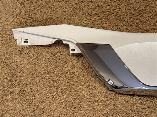 ✅ 16 17 18 Mitsubishi Outlander Trunk Tail Gate Garnish Panel White Chrome OEM - Picture 3 of 10