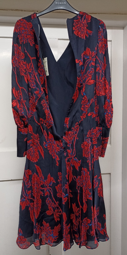 NWT L K Bennett Women Red Roses Navy Chiffon Mina Dress UK4 RRP £325 - Picture 4 of 6