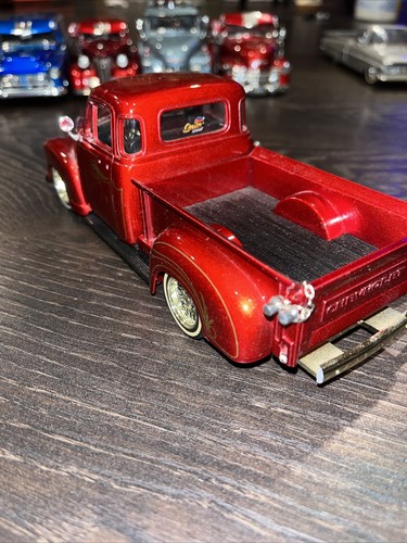 JADA 1/24 Red IRIDESCENT STREET LOW 1953 CHEVY 3100 PICKUP SPECIAL EDITION - Picture 9 of 18