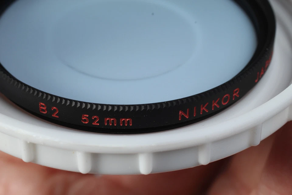 NEW OLD STOCK NIKKOR 52mm B2 BLUE FILTER W NIPPON KOGAKU CASE NIKON - Image 2 of 3